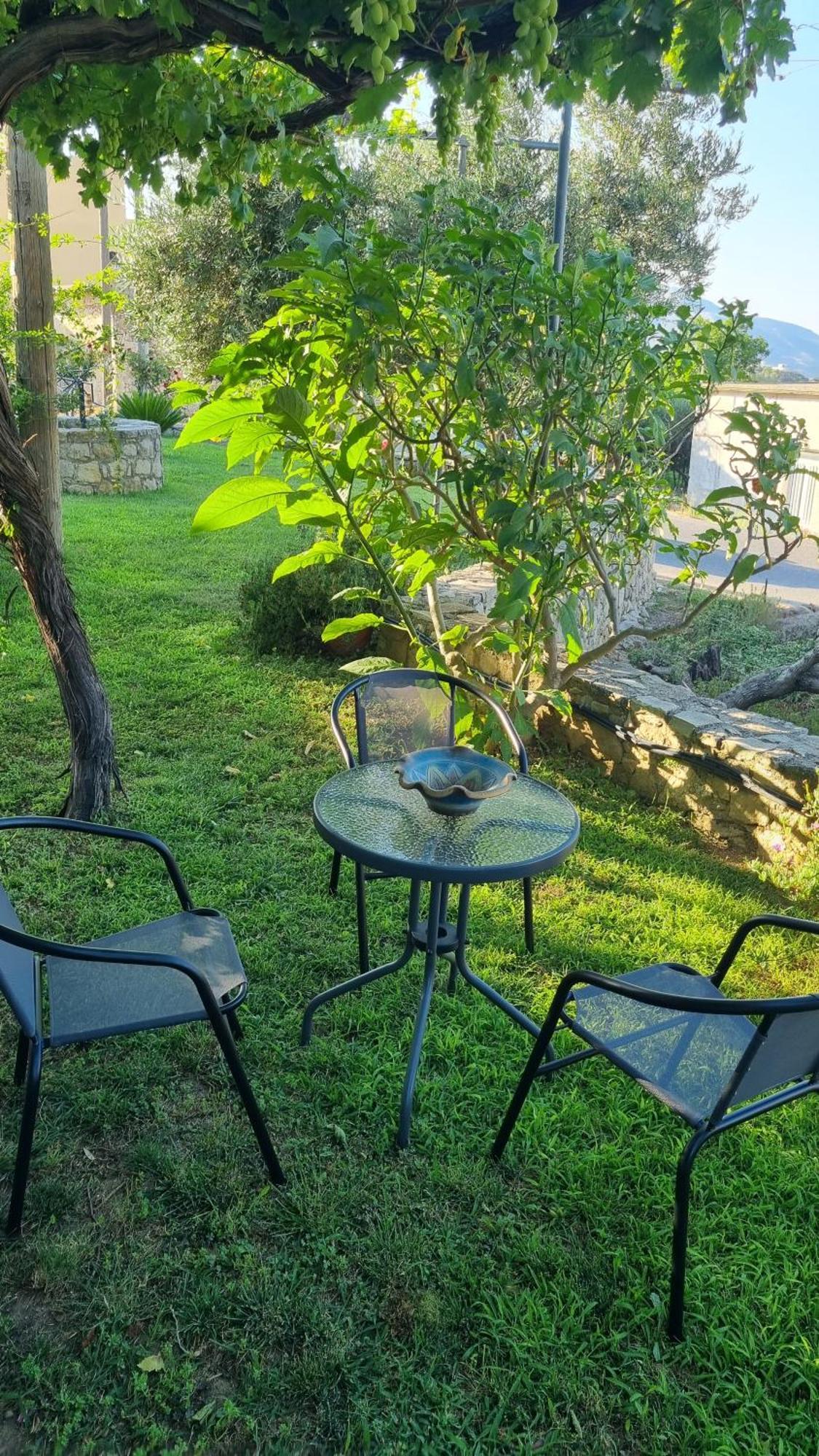 Villa Casa Artemis Plátanos Esterno foto